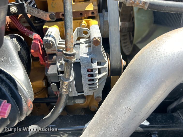 image for item EG0768 2006 Freightliner  Business Class M2 fuel / lube truck