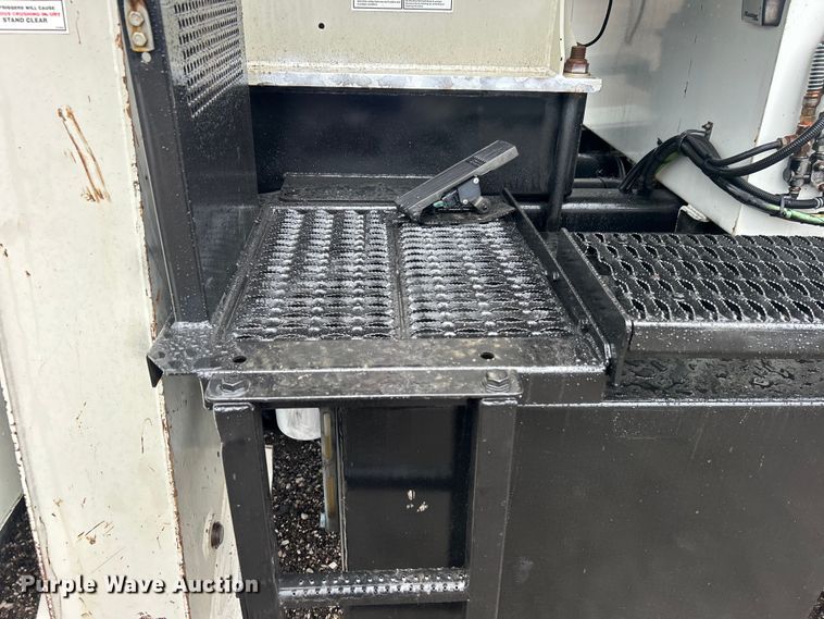 image for item EG0832 2012 Western Star crane truck