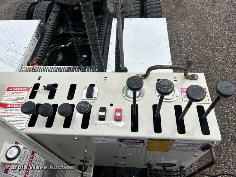 image for item EG0832 2012 Western Star crane truck