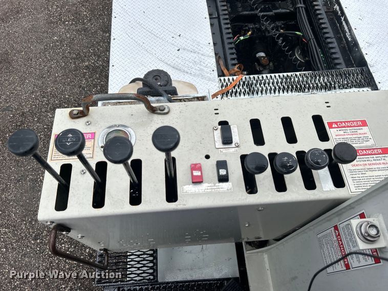 image for item EG0832 2012 Western Star crane truck