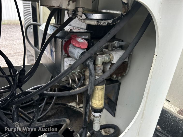 image for item EG0832 2012 Western Star crane truck