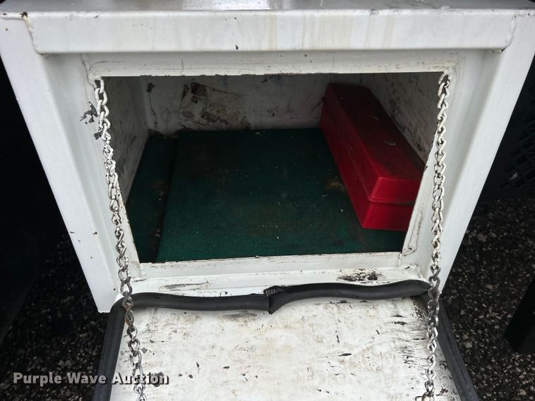 image for item EG0832 2012 Western Star crane truck