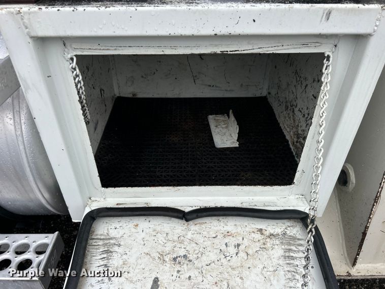 image for item EG0832 2012 Western Star crane truck