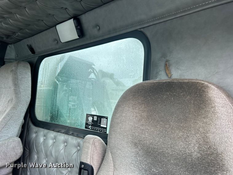 image for item EG0832 2012 Western Star crane truck