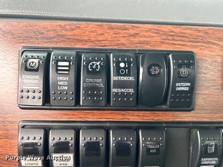 image for item EG0832 2012 Western Star crane truck