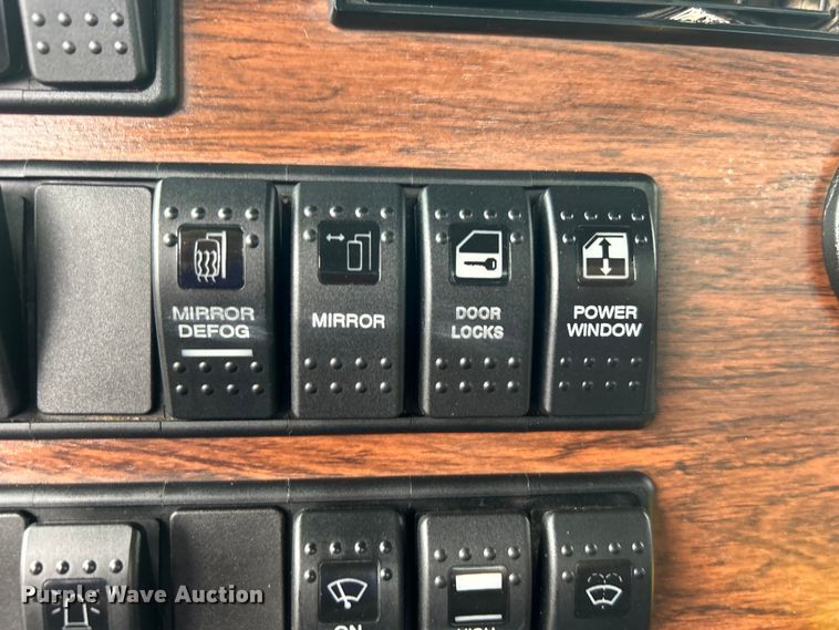 image for item EG0832 2012 Western Star crane truck