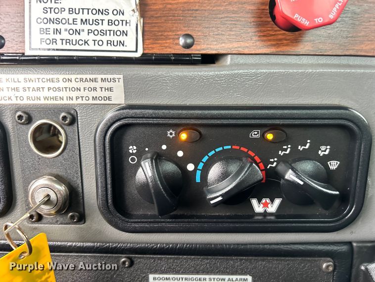 image for item EG0832 2012 Western Star crane truck