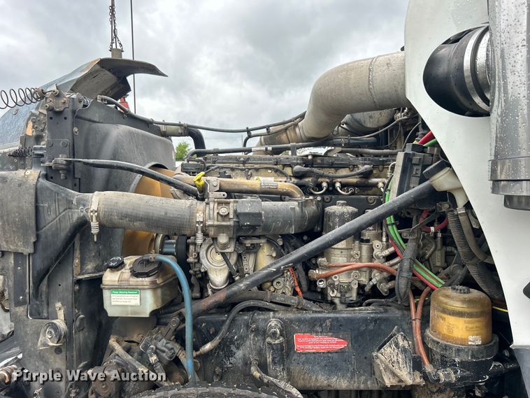 image for item EG0832 2012 Western Star crane truck