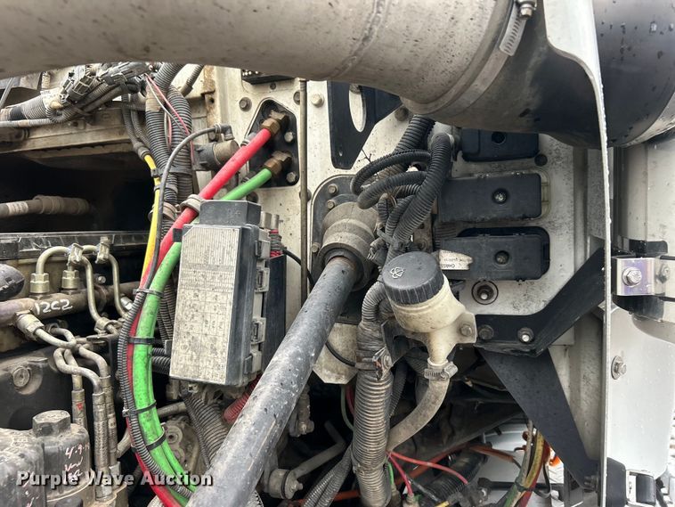 image for item EG0832 2012 Western Star crane truck