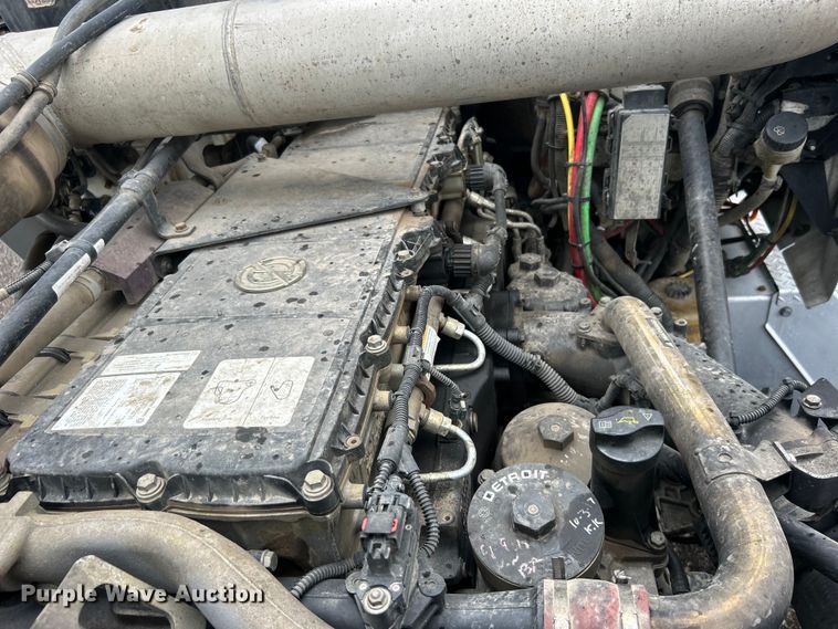 image for item EG0832 2012 Western Star crane truck