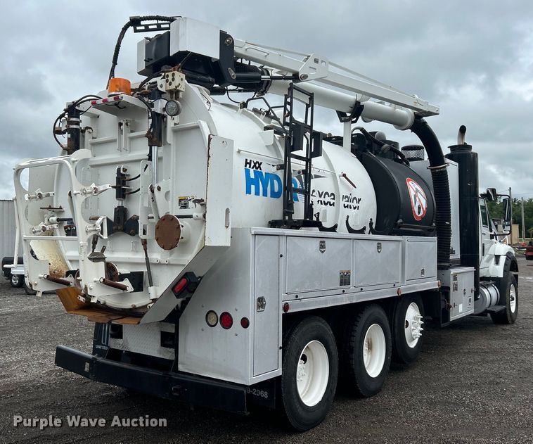 image for item EG0835 2012 International  7600 vacuum truck