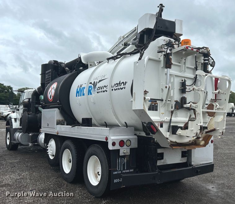 image for item EG0835 2012 International  7600 vacuum truck