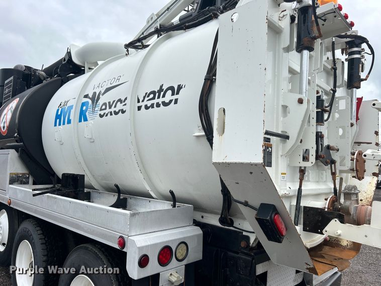 image for item EG0835 2012 International  7600 vacuum truck
