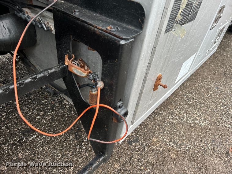 image for item EG0835 2012 International  7600 vacuum truck