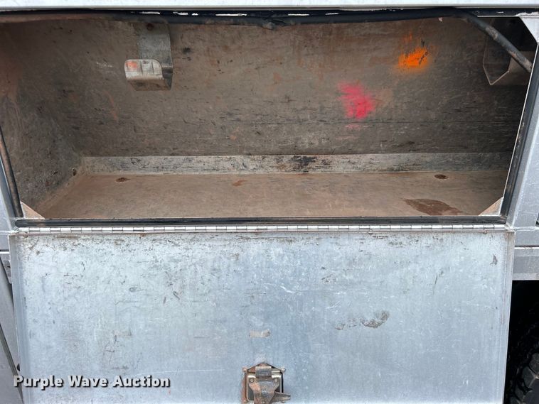 image for item EG0835 2012 International  7600 vacuum truck