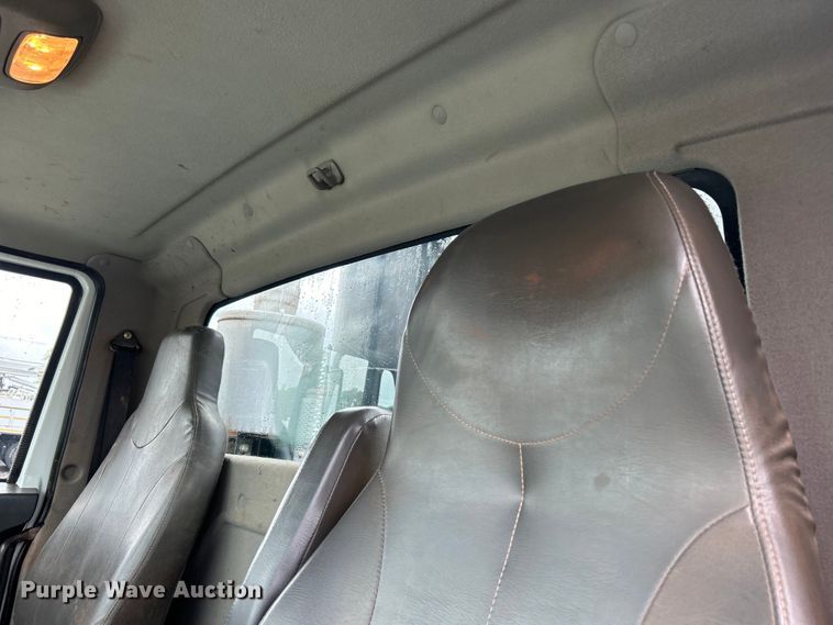 image for item EG0835 2012 International  7600 vacuum truck