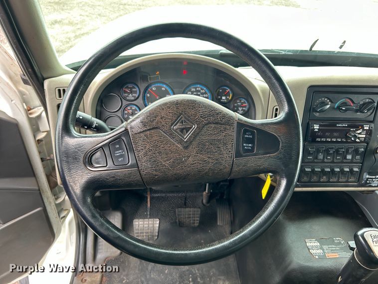 image for item EG0835 2012 International  7600 vacuum truck
