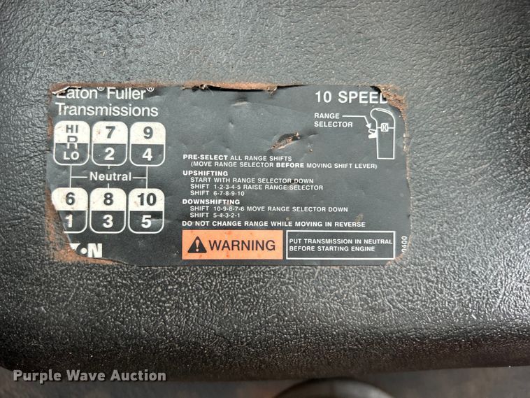 image for item EG0835 2012 International  7600 vacuum truck