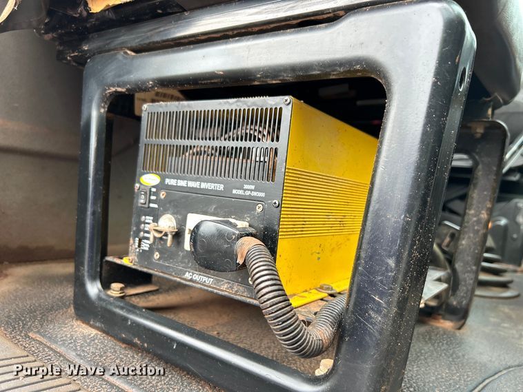 image for item EG0835 2012 International  7600 vacuum truck