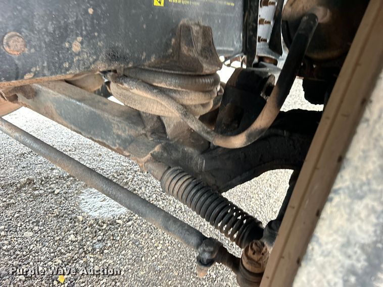 image for item EG0835 2012 International  7600 vacuum truck