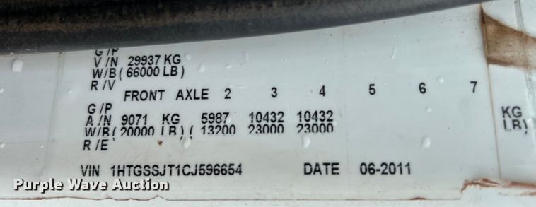 image for item EG0835 2012 International  7600 vacuum truck