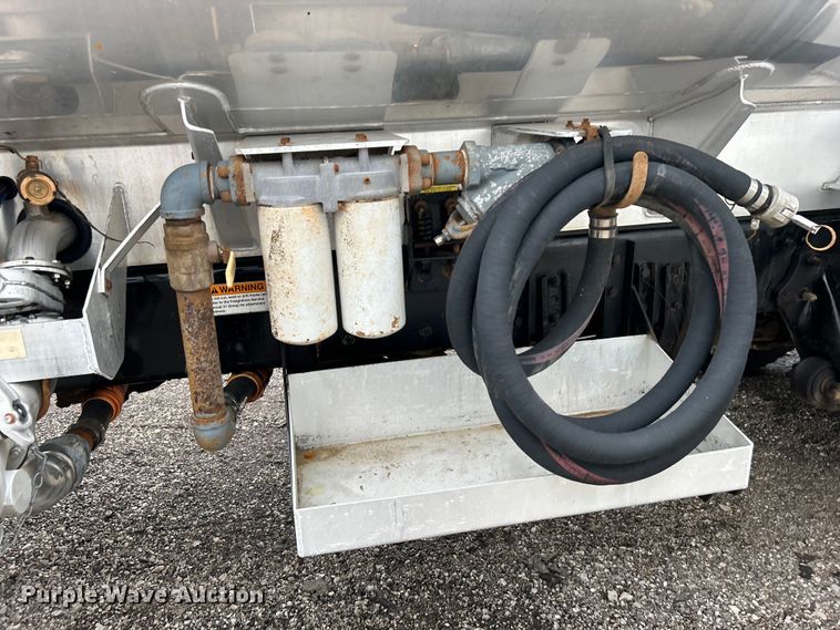 image for item EG0838 2012 Freightliner  Business Class M2 fuel truck