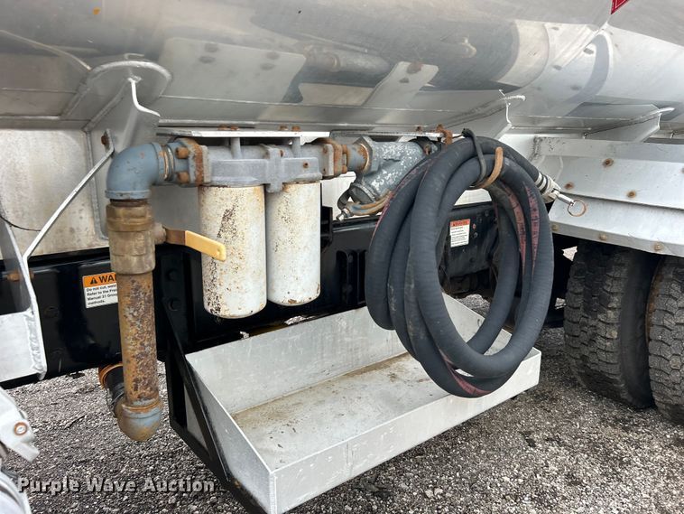 image for item EG0838 2012 Freightliner  Business Class M2 fuel truck