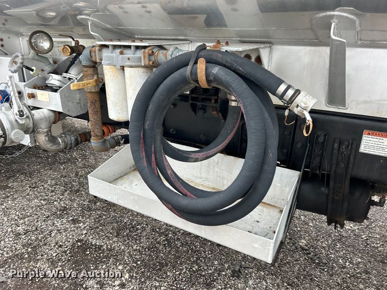 image for item EG0838 2012 Freightliner  Business Class M2 fuel truck