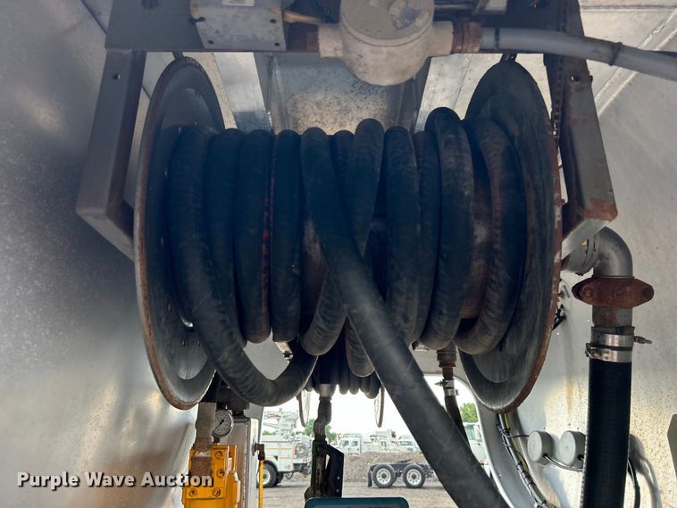 image for item EG0838 2012 Freightliner  Business Class M2 fuel truck