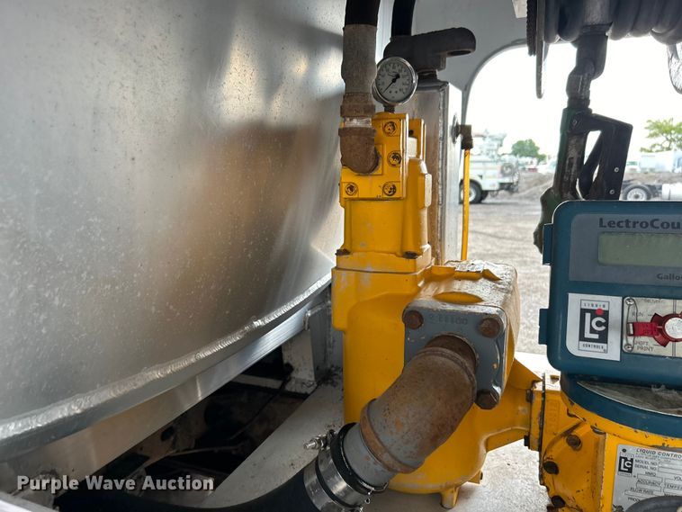 image for item EG0838 2012 Freightliner  Business Class M2 fuel truck