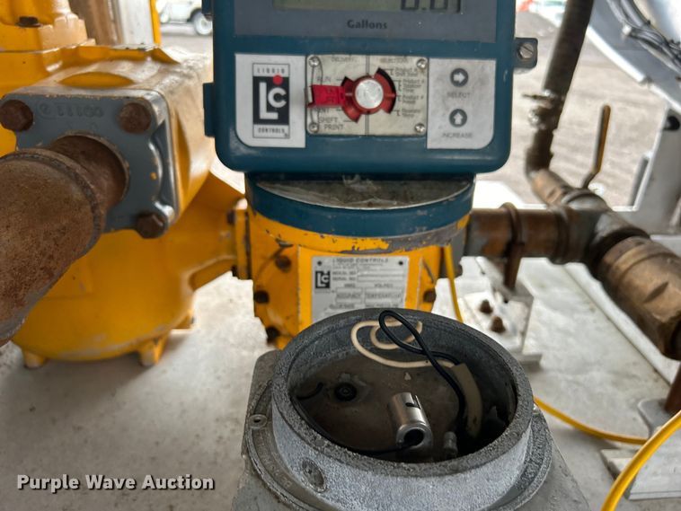 image for item EG0838 2012 Freightliner  Business Class M2 fuel truck