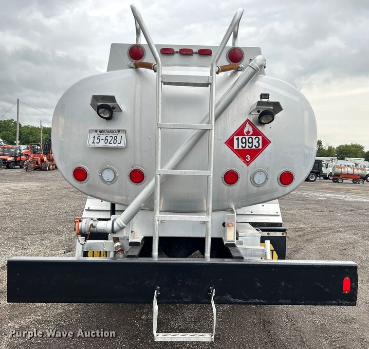 image for item EG0838 2012 Freightliner  Business Class M2 fuel truck