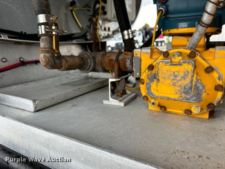 image for item EG0838 2012 Freightliner  Business Class M2 fuel truck