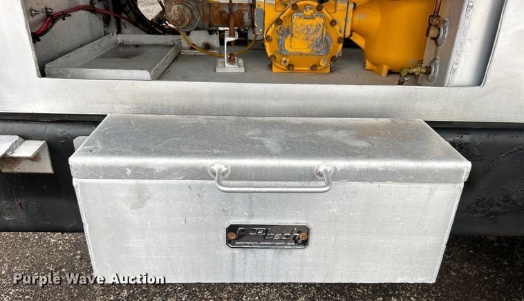 image for item EG0838 2012 Freightliner  Business Class M2 fuel truck