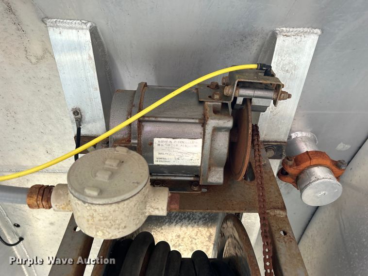 image for item EG0838 2012 Freightliner  Business Class M2 fuel truck