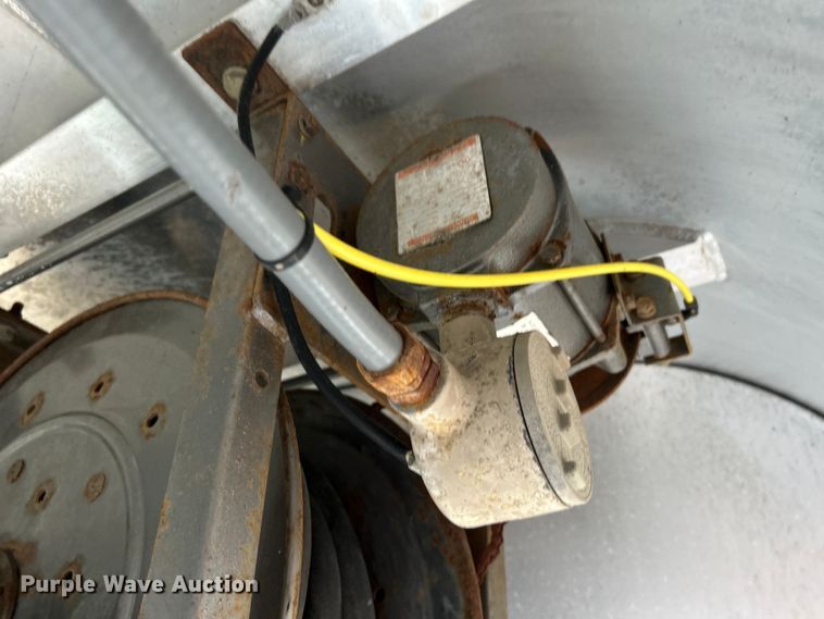 image for item EG0838 2012 Freightliner  Business Class M2 fuel truck