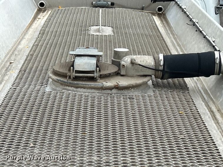 image for item EG0838 2012 Freightliner  Business Class M2 fuel truck