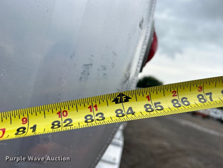 image for item EG0838 2012 Freightliner  Business Class M2 fuel truck