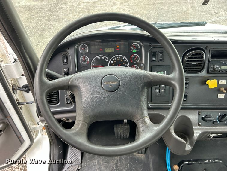 image for item EG0838 2012 Freightliner  Business Class M2 fuel truck