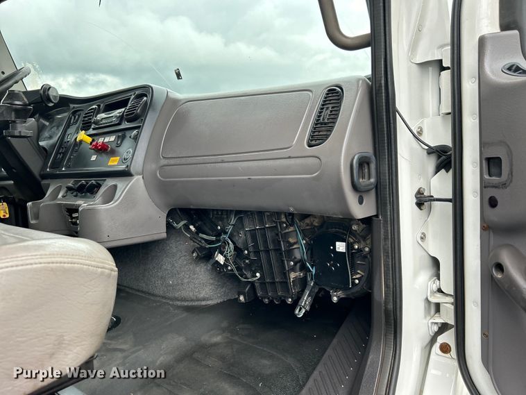 image for item EG0838 2012 Freightliner  Business Class M2 fuel truck