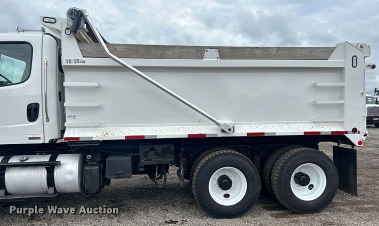 image for item EG0841 2012 Freightliner  Businesss Class M2 dump truck