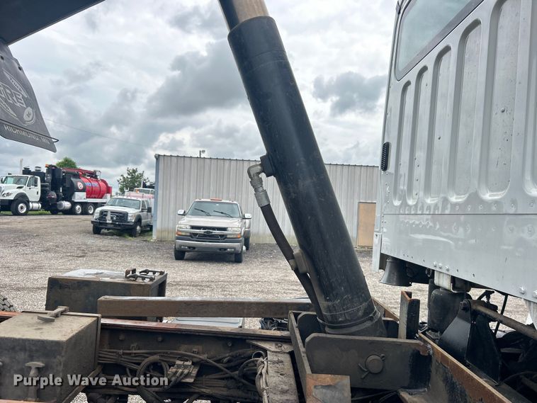 image for item EG0841 2012 Freightliner  Businesss Class M2 dump truck