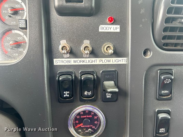 image for item EG0841 2012 Freightliner  Businesss Class M2 dump truck