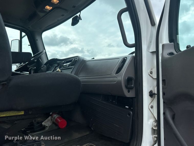 image for item EG0841 2012 Freightliner  Businesss Class M2 dump truck