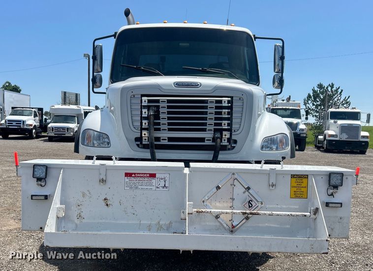 image for item EG0861 2010 Freightliner  Business Class M2 utility / service truck