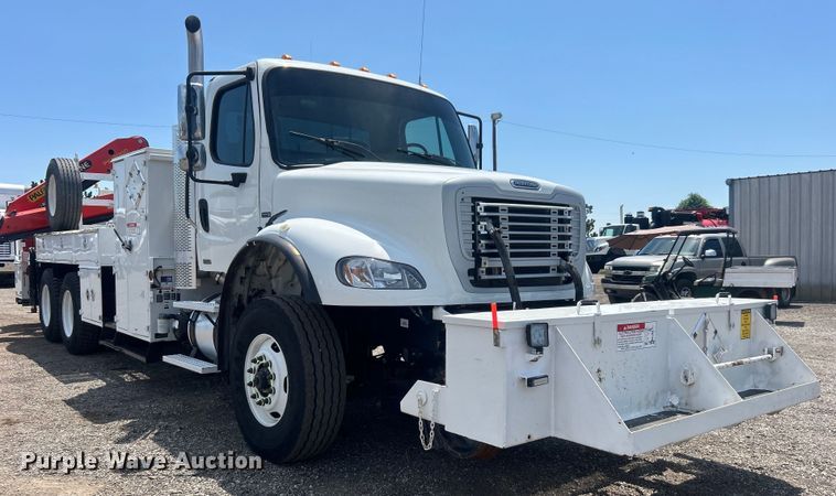 image for item EG0861 2010 Freightliner  Business Class M2 utility / service truck