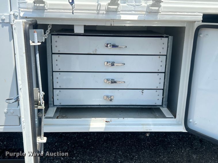 image for item EG0861 2010 Freightliner  Business Class M2 utility / service truck