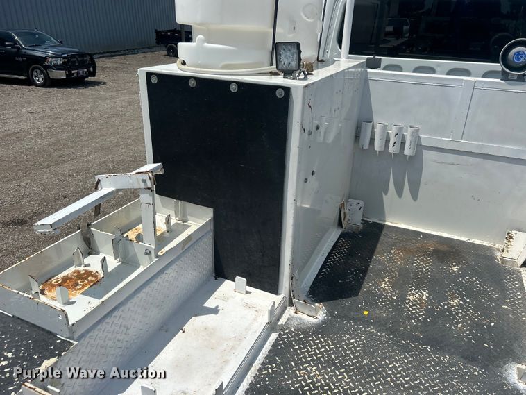 image for item EG0861 2010 Freightliner  Business Class M2 utility / service truck