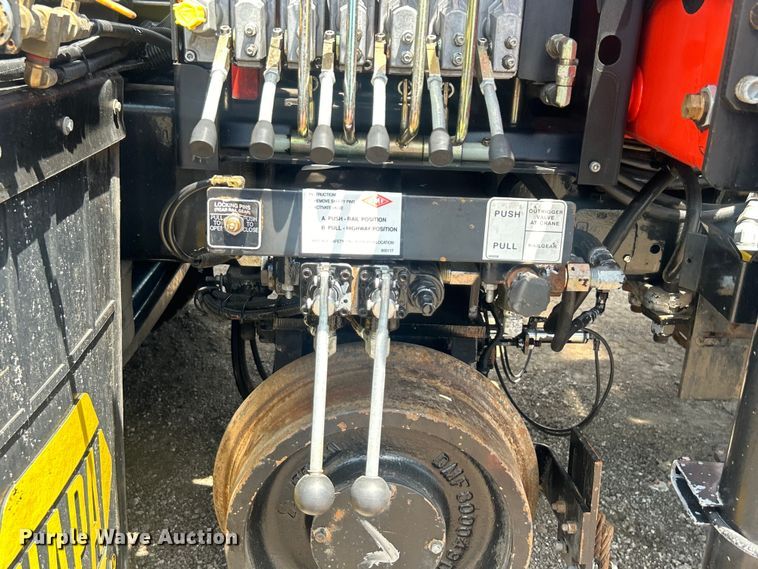 image for item EG0861 2010 Freightliner  Business Class M2 utility / service truck