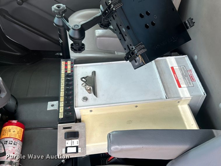 image for item EG0861 2010 Freightliner  Business Class M2 utility / service truck